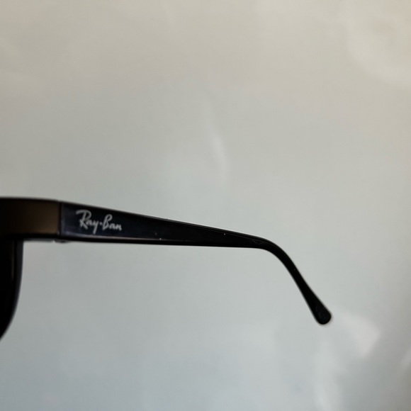 Black Ray-Bans with case - Picture 3 of 4